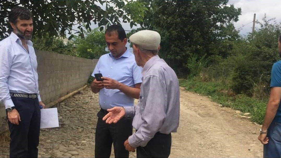 Время в геджухе. Имам поп и еврейский поп дербент инсталляция. Время в геджухе. Геджухское водохранилище. Время в геджухе.