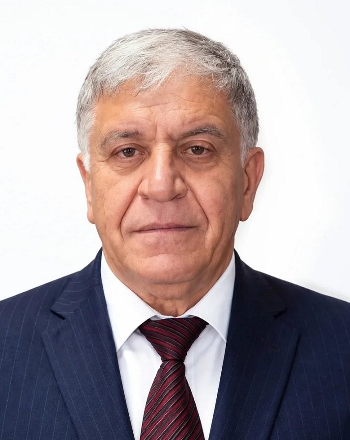 Назиров Мисбах Назирович Управляющий делами Администрации